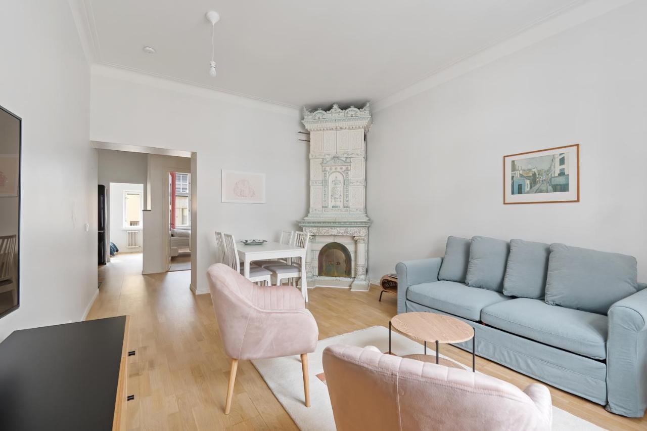 Wehost Fabulous 2Br In Prestigious Punavuori @Iso Roobertinkatu 26 ヘルシンキ エクステリア 写真